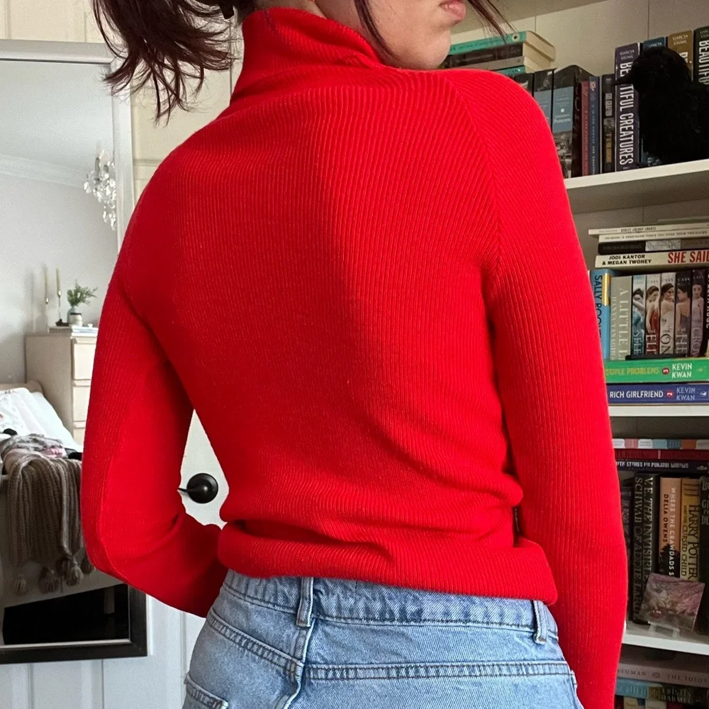 Red turtleneck - Picture 3 of 4